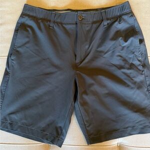 Under Armour Men's Flat Front Performance Shorts - Dark Gray